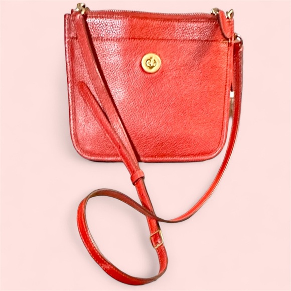 Coach Slim Turn-lock Crossbody brick red pebbled leather with red fabric inside - Picture 6 of 7